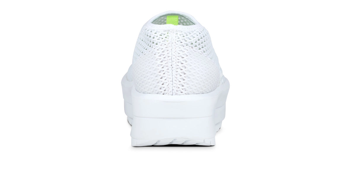 Women's OOmega Chukka Shoe - White